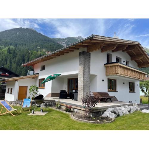 Buck Chalet