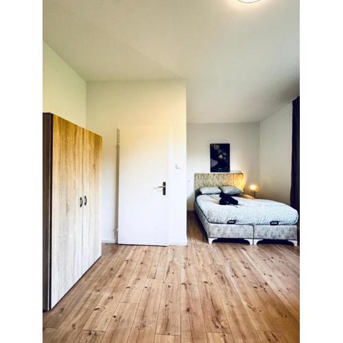 Budget-Friendly House with Patio & Garden for 34P