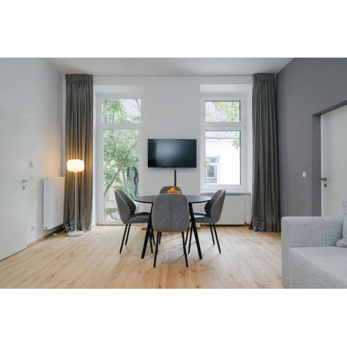 Calm 1BR perfect for 4-6 metro close to Naschmarkt