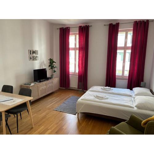 Casa Nostra - Helle Wohnung - direkt am Augarten