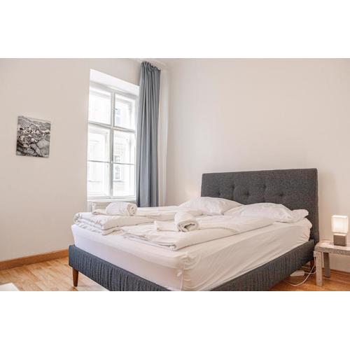 Central Belvedere 3BR Shared Apartment - 12 min from City Center