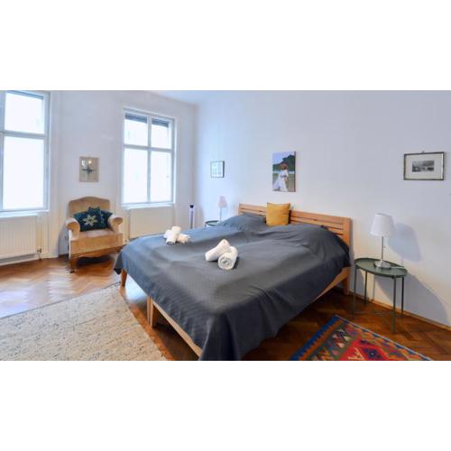 Central & Charming Viennese Flat