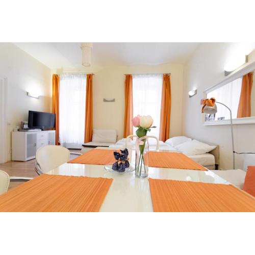 Central Garden Apartments
