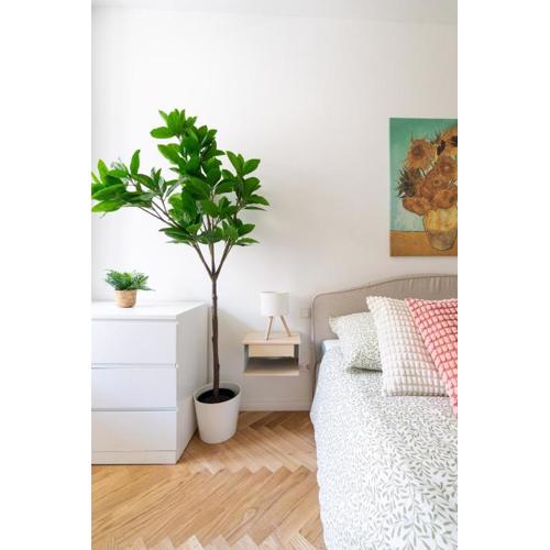 Central Premium Apartment with Balcony