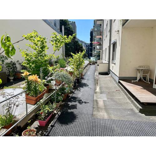 Central Vienna 2-Bedroom Next to Stadtpark