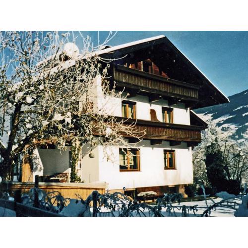 Chalet in Fügen near Ski Lift Spieljoch