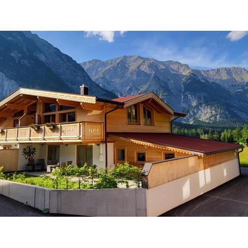Chalet in Leutasch near Ski Trails