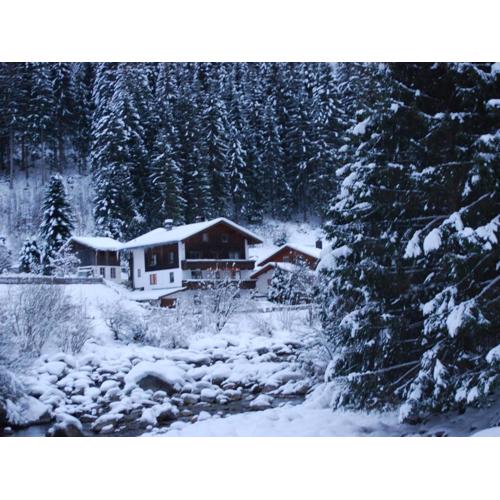 Chalet in Mayrhofen near Ski Slopes