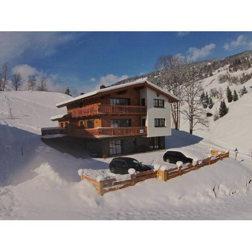 Chalet in Saalbach by Ski Lift & Slopes