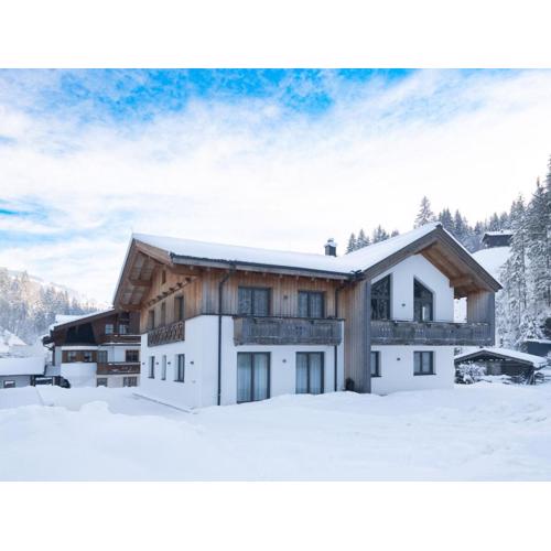 Chalet in Saalbach near Ski Lift and Sauna