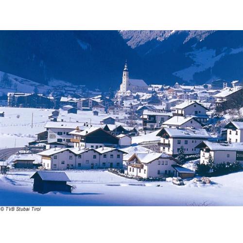 Chalet in Stubai Valley near Ski Slopes