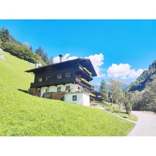 Chalet in Tirol by Zillertal Ski Slopes