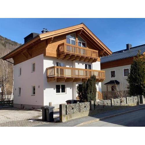 Chalet in Zell am See near Ski Slopes