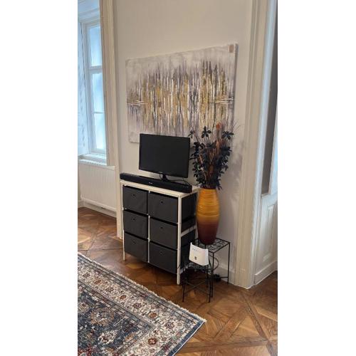 Charming Cathedral Apartment