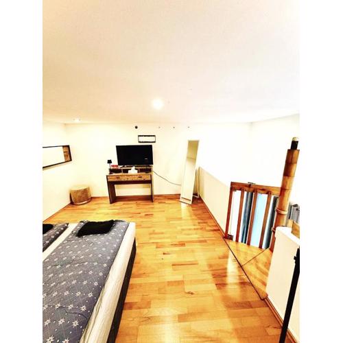 Charming Stay - Close to Vienna Attractions MZ1