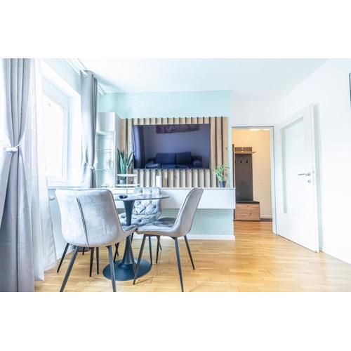 Chic 1BR & 1LR, Kingbed, only 9 min to City Center via Metro