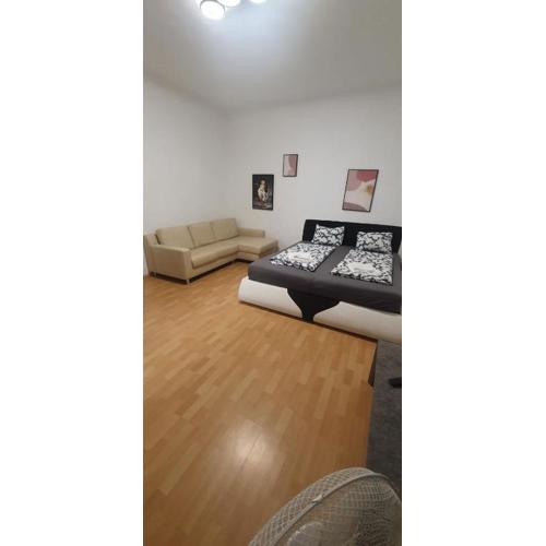 Chic 1BR Apt Very Central in Vienna