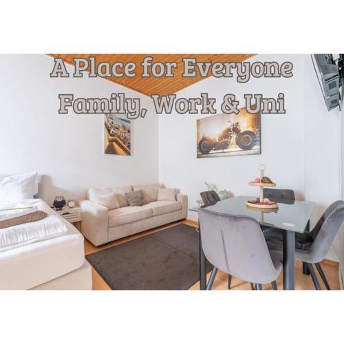 Chic Apartment in Leoben - Balcony & Easy City Access