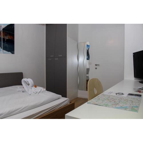 Christiano Apartments 1060 CITY