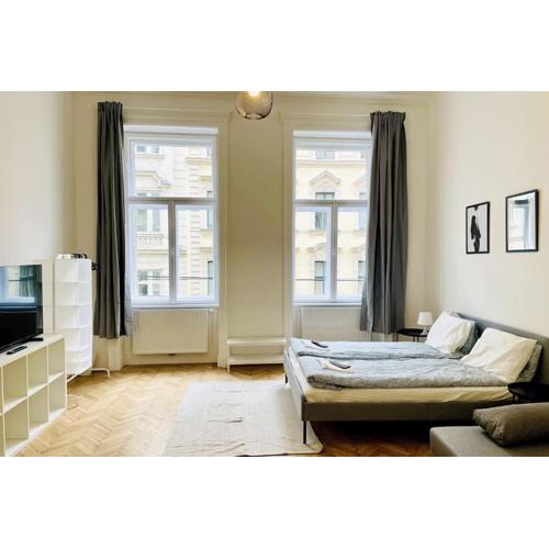 City-Center-Apartment Hip Area, Big & New