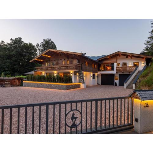 City Hide-Away Hahnenkamm Top 1