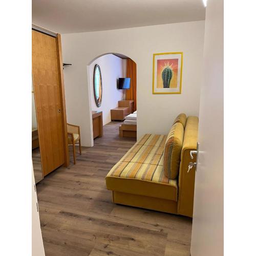 City Hotel Post 20