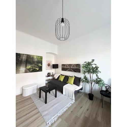 CITY&MORE-10! Charmantes Apartment mit Altbauflair!
