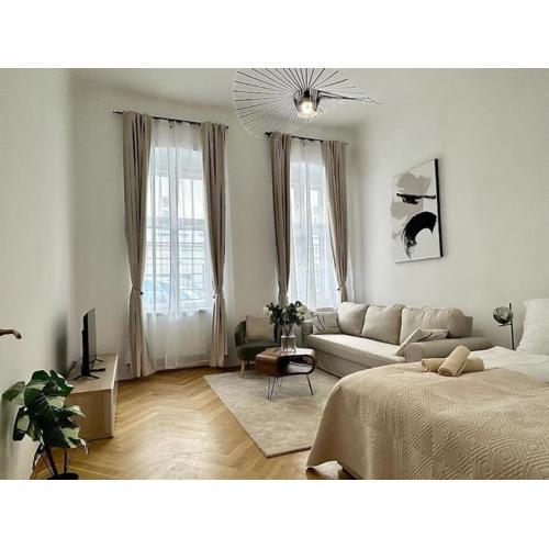 Close to Metro, 10 Minutes to Mariahilferstraße