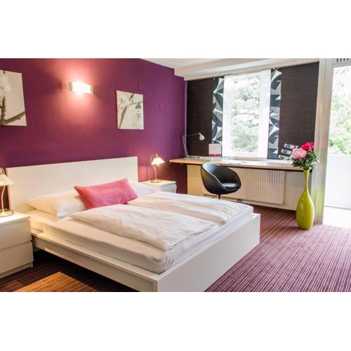 College Garden Hotel