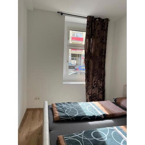 Comfortable 1BR & 1LR Apt Prime location of Vienna