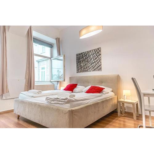 Comfortable 1BR Apt In Perfect Location