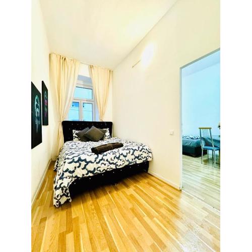 Comfortable 2BR Retreat, Prime Spot by Stadthalle