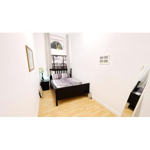 Comfortable rooms in Lugner City area HE