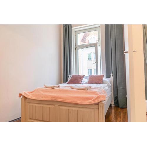 Comfortable Urban Apartment: 2BR Prime Location