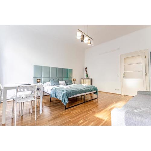 Comfy 1BR Apartment 15 Min from Heart of Vienna