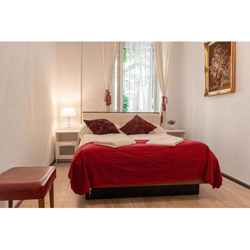 Comfy 2BR Apt Great for long stays