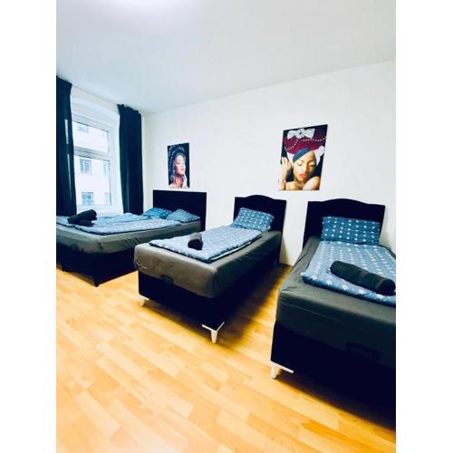 Comfy 3BR Apt for Groups, 10-Min to Währinger Park
