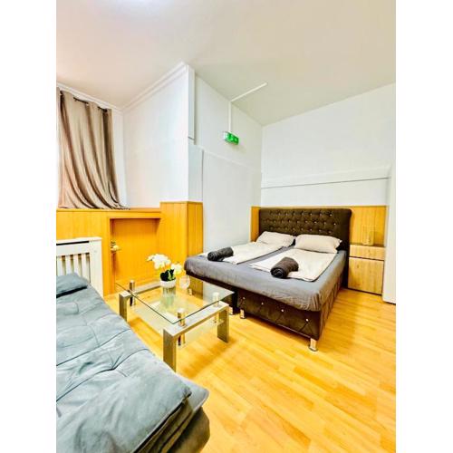 Comfy Rooms in a Shared Apt, 8Min to Rathausplatz