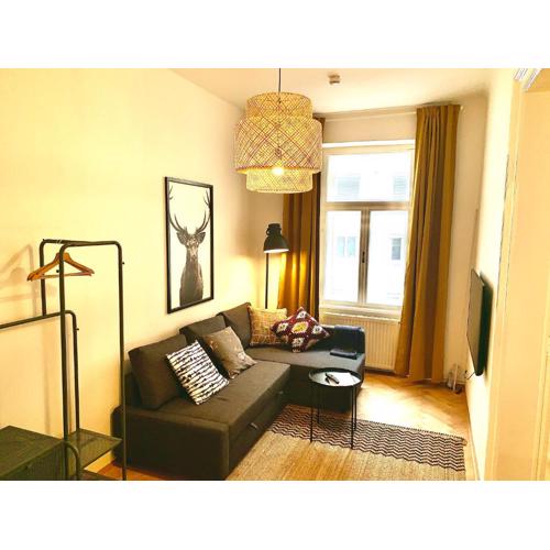 Contemporary City Apartment - by Nahuen Suites