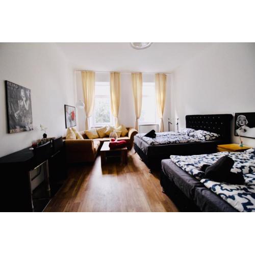 Cozy 2BR Apartment Ideal for Families & Long Stays