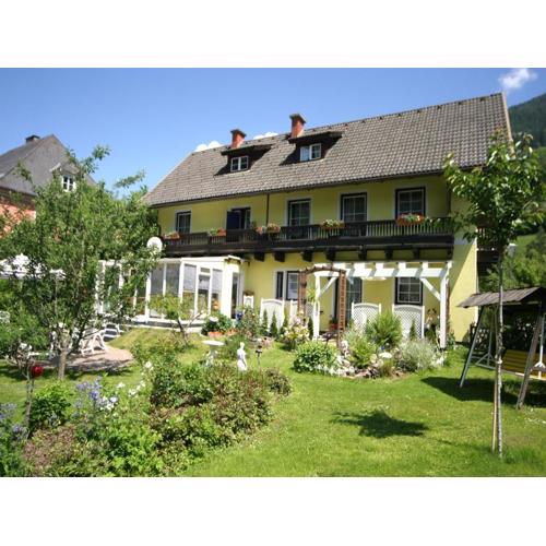Cozy Apartment in Feld am See near Ski Slopes