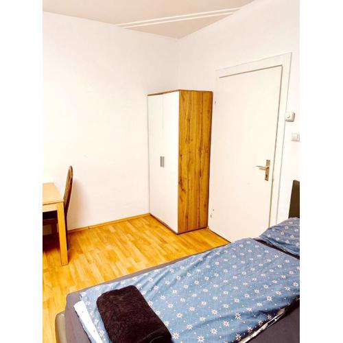 Cozy Apartment in Märzstraße Area MZ10