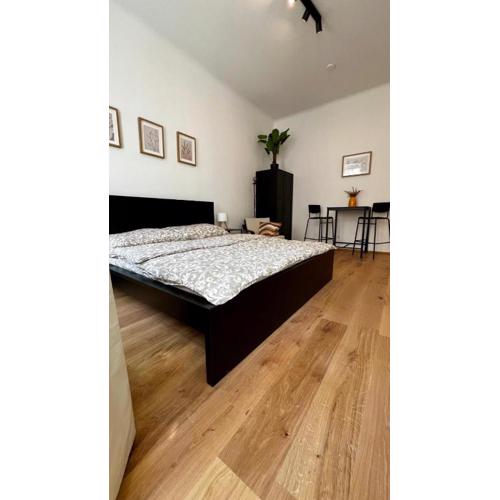 Cozy Central Apartment near Stadthalle