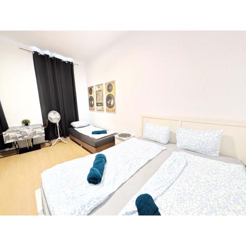 Cozy Rooms next to Lugner City GB6