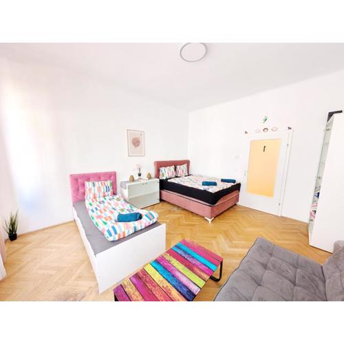 Cozy Rooms next to Lugner City