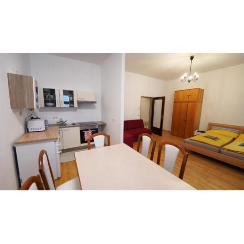 CozyNite Premium Apartment Hernals 1