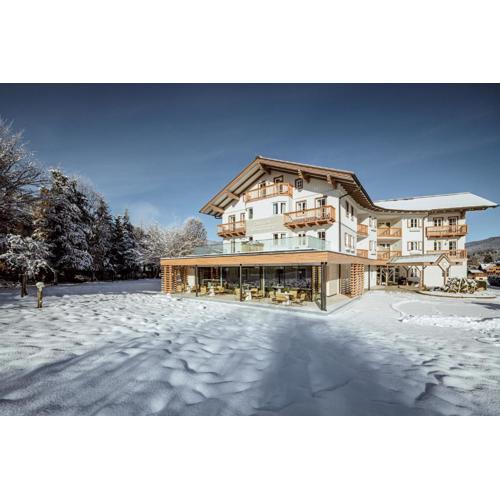 Crystls Aparthotel