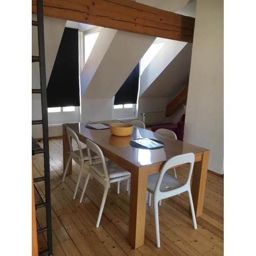 Dachgeschosswohnung mit 2 Schlafzimmern