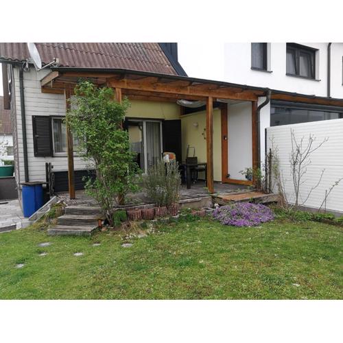 Doppelhaushälfte mit Garten