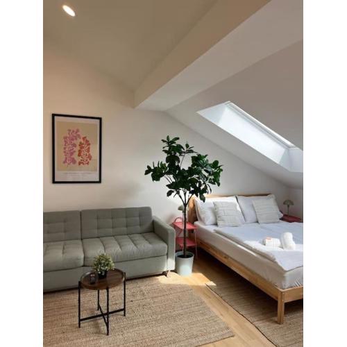 Dreamy & Cozy Apartment with Air Condition